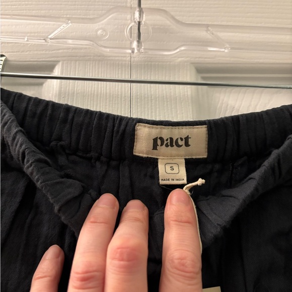 ✨NWT✨ PACT Organic Black Coastal Double Gauze Tapered Pull On Pant. - Picture 5 of 13